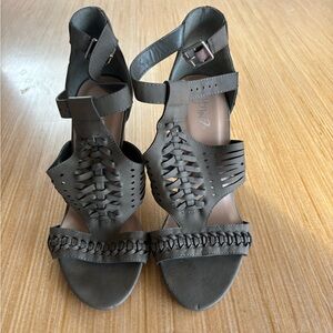 Women’s Braided Strappy Heeled Sandals in Taupe